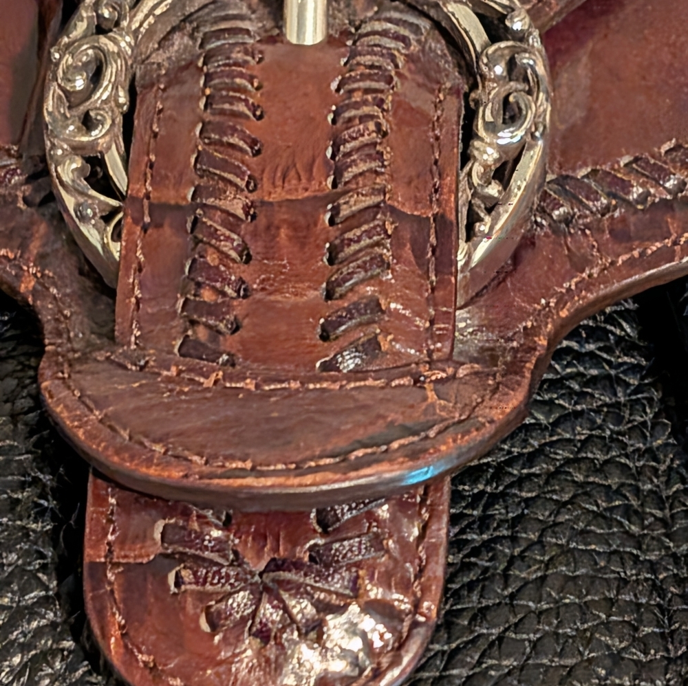 Brighton Chic Leather Shoulder Bag With Heart Charm And Braided Steap Excellent! - Picture 13 of 14